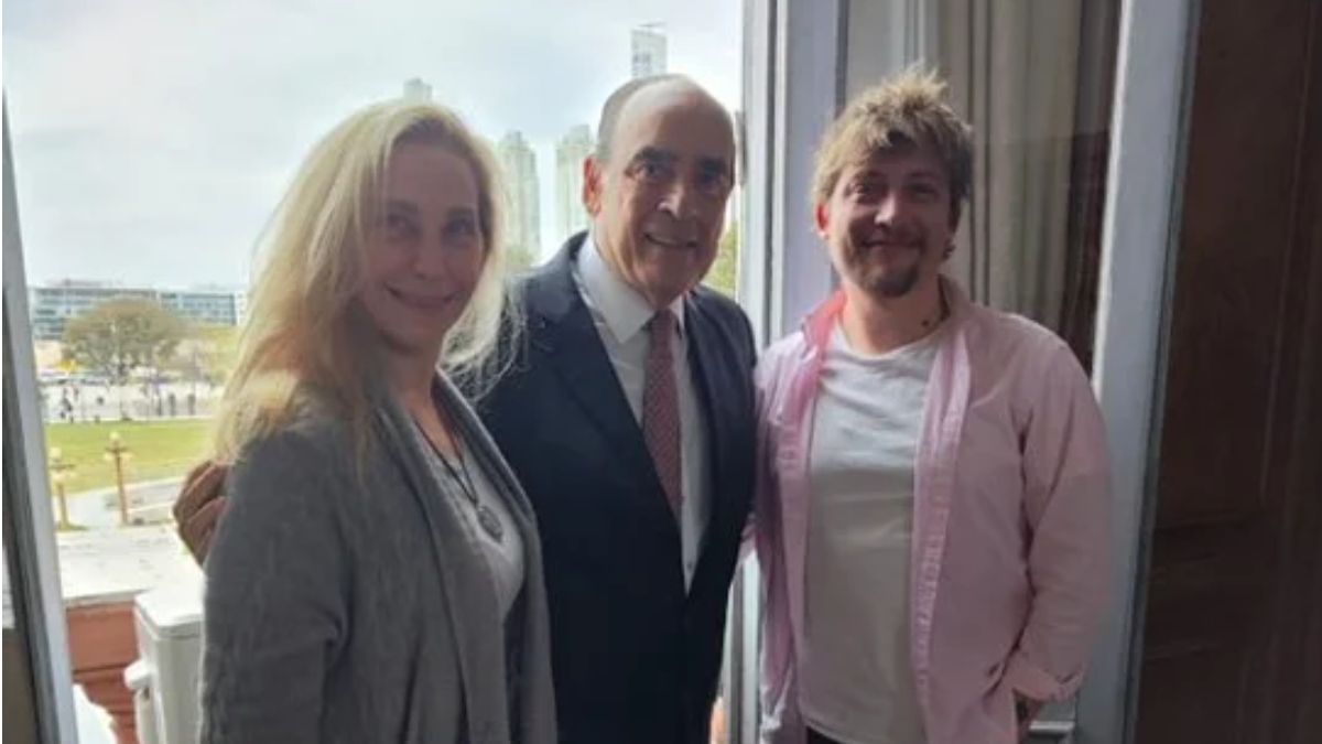 La secretaria General de la Presidencia, Karina Milei; el jefe de Gabinete, Guillermo Francos, y el asesor Santiago Caputo.