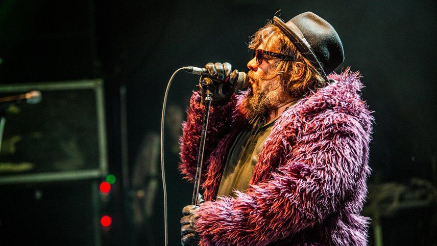 Walas, cantante de Massacre, deslumbrará con su look