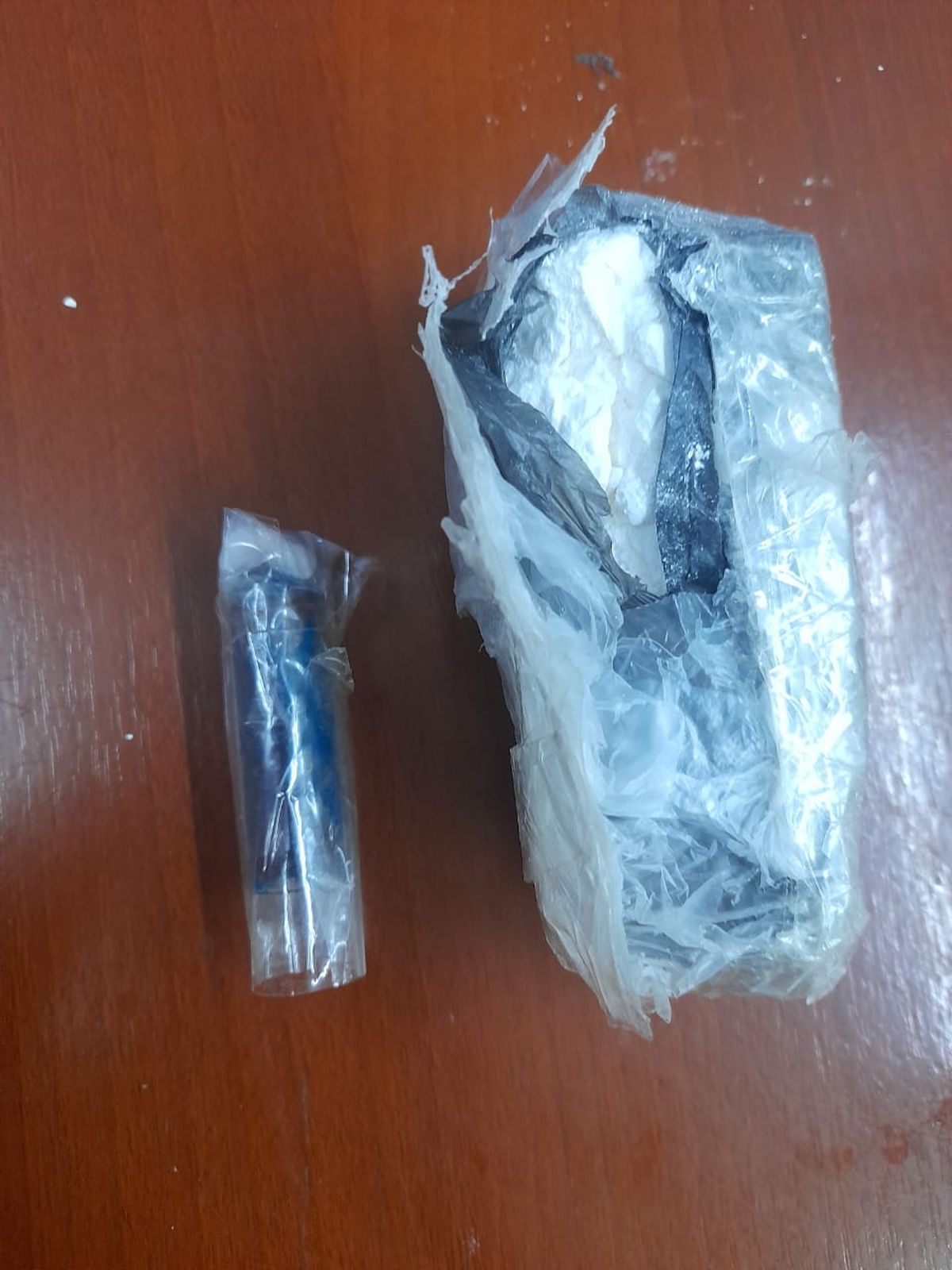 Los 105,9 gramos de cocaína venían desde Salta a Mendoza. Los 105,9 gramos de cocaína venían desde Salta a Mendoza.