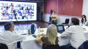 Clases presenciales: Thomas se reunió con ministros de todo el país