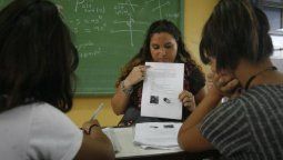 El fondo nacional (FONID) que reciben los docentes representa el 10% de su sueldo.