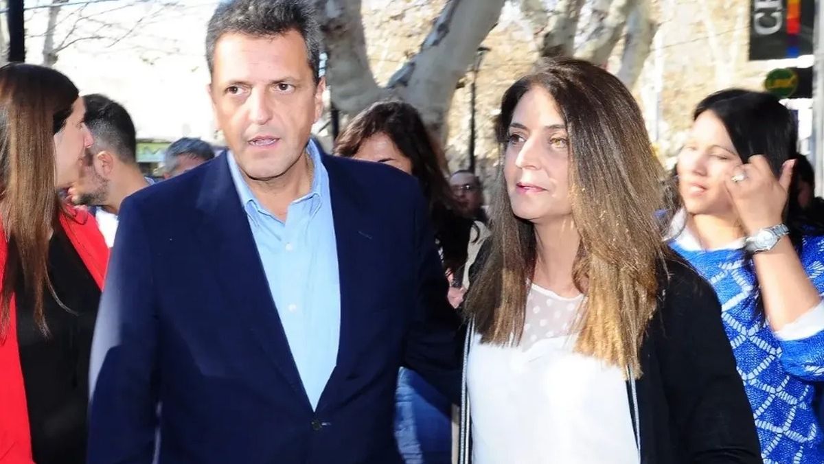 Gabriela Lizana junto al ministro de Economía y candidato a presidente de Unión por la Patria, Sergio Massa. Imagen ilustrativa.