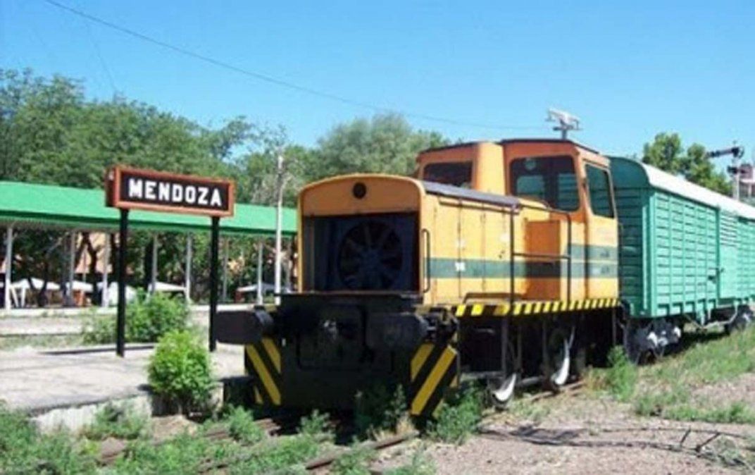 El diputado Jorge Difonso propone la reactivación del ferrocarril de Mendoza a través de la construcción de viviendas.