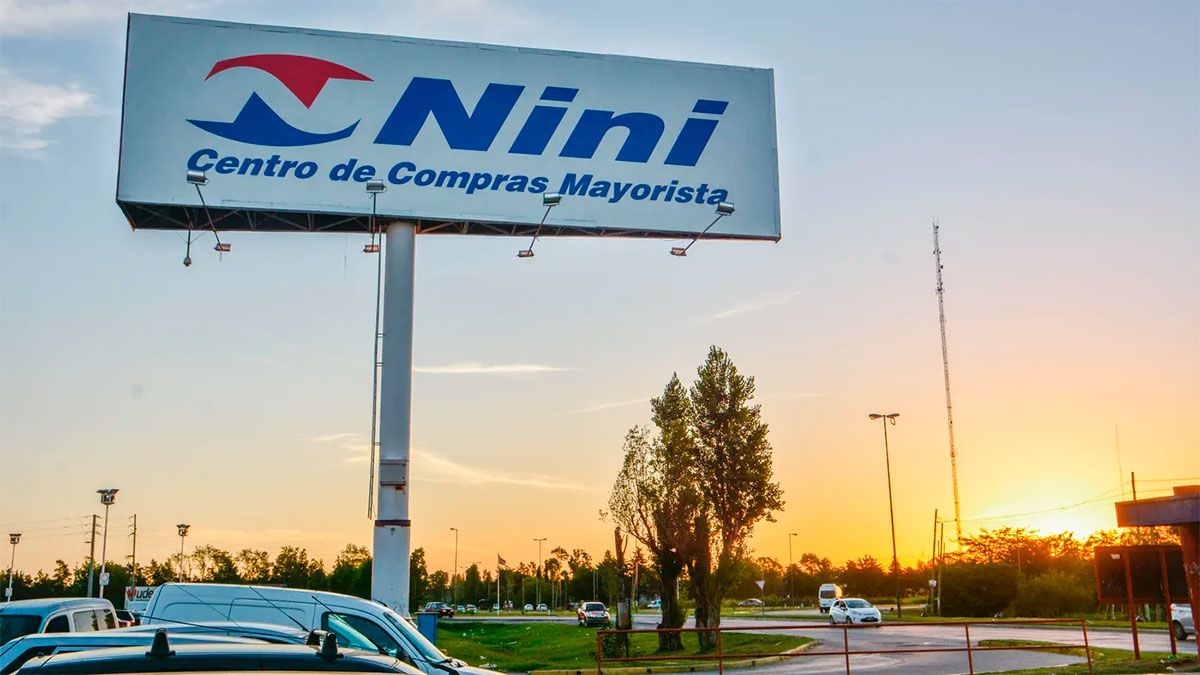 "¡Al super con Cuenta DNI!" es un beneficio del Banco Provincia para usar todos los martes con un 15% de ahorro. La promoción es con tope de reintegro, $20.000 por día y por persona, pagando en sucursales Nini Mayorista. "¡Al super con Cuenta DNI!" es un beneficio del Banco Provincia para usar todos los martes con un 15% de ahorro. La promoción es con tope de reintegro, $20.000 por día y por persona, pagando en sucursales Nini Mayorista.