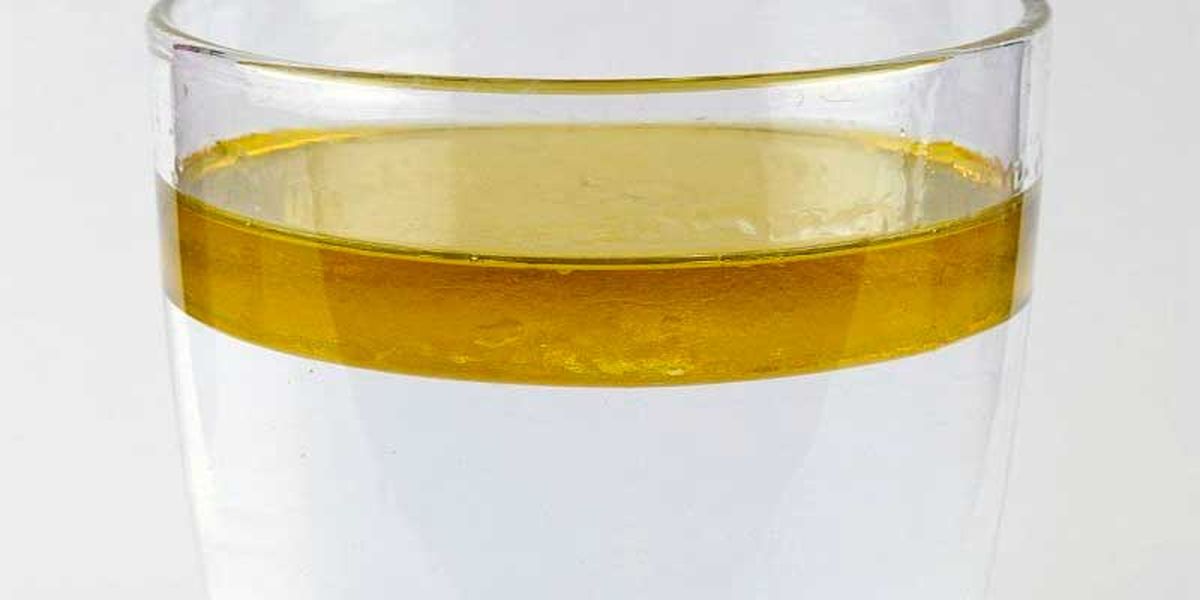 El agua y el aceite son grandes contrarios. Imagen: Freepik El agua y el aceite son grandes contrarios. Imagen: Freepik