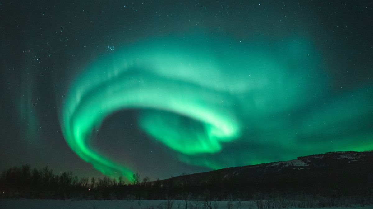 En el norte, en invierno y con mucha paciencia, se pueden avistar las auroras boreales.
