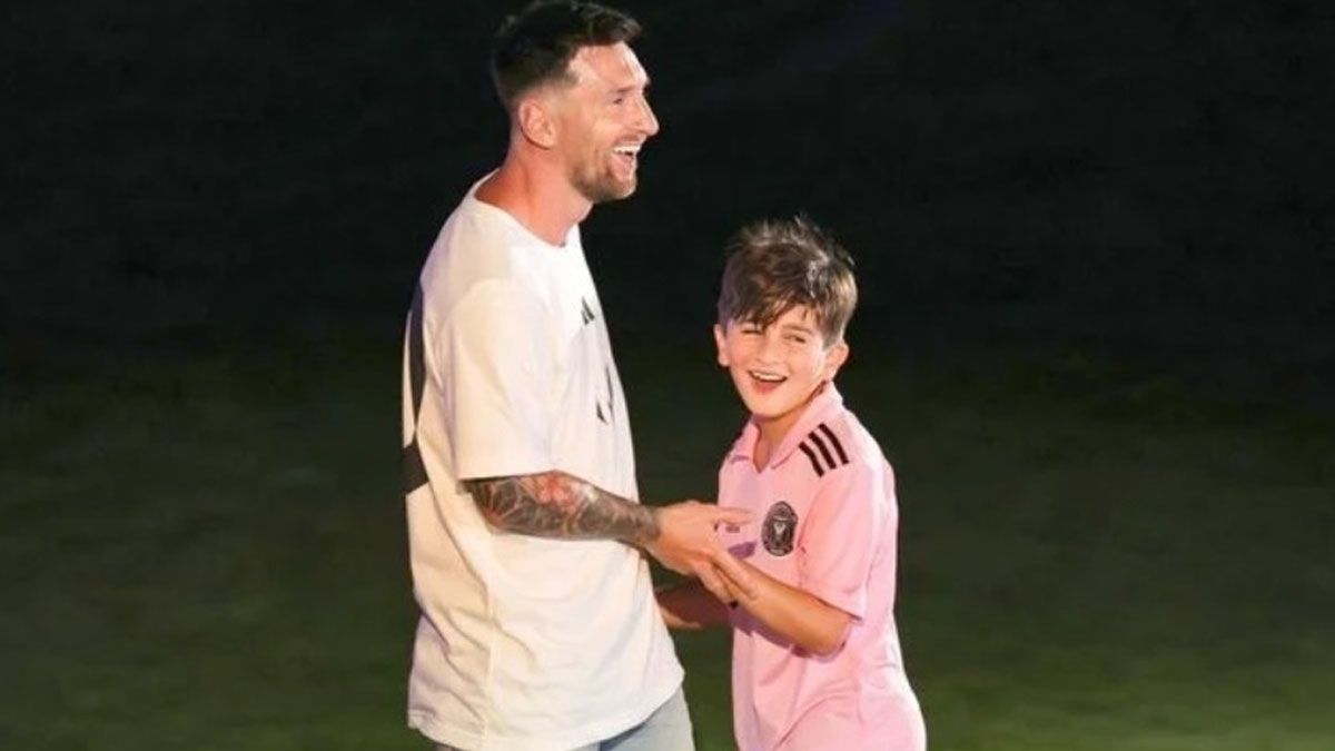 Lionel Messi y su hijo Thiago.