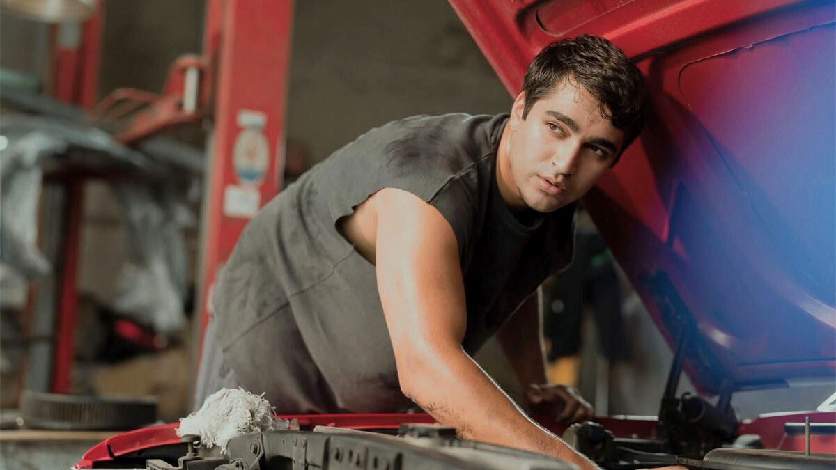 El actor Mert Ramazan Demir interpreta a Baran en la nueva película de Netflix.