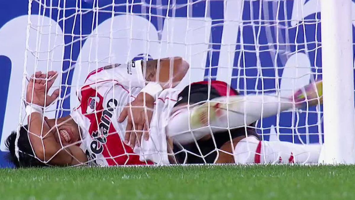 Meza quedó dolorido dentro del arco.