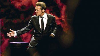 Luis Miguel, el artista que reavivó el amor por el bolero, llega a los 50 años