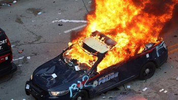 Un policía y un manifestante murieron durante las protestas en Estados Unidos