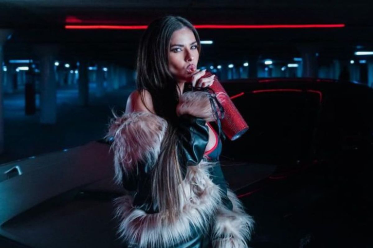 La China Suárez confirma que es la reina del mobwife en clave total cuero XS y ultra ceñido. La China Suárez confirma que es la reina del mobwife en clave total cuero XS y ultra ceñido.