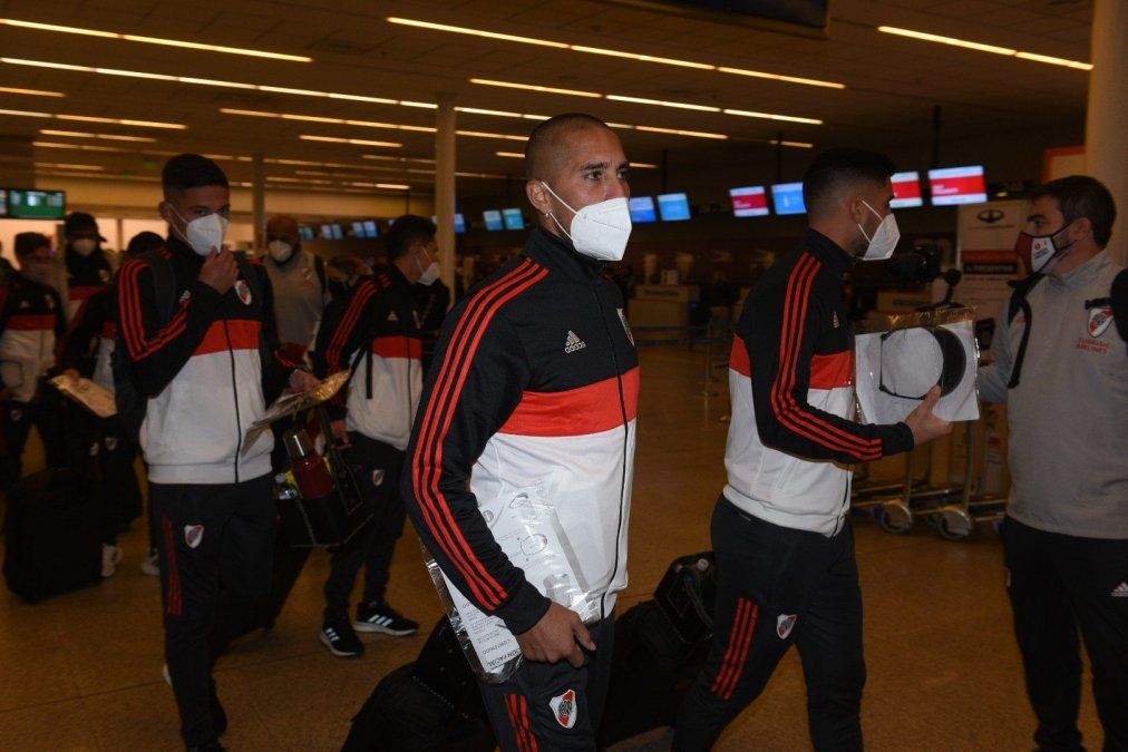 River, con Enzo Fernández, viajó a Estados Unidos