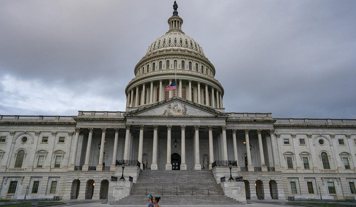 En el tramo final de las elecciones en Estados Unidos, la oposición retiene la Cámara baja del Congreso y se aleja de ganar el Senado