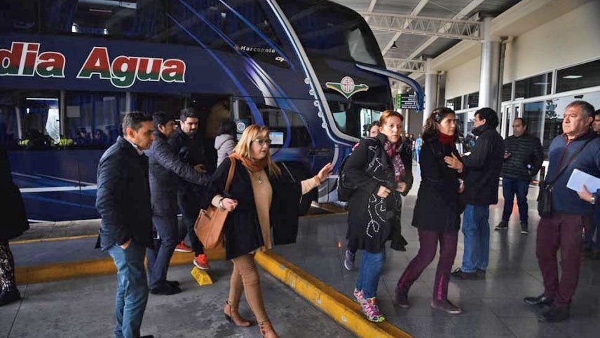 Taxis, hospedaje y alimentos ofrecieron en Concepción a familiares de las víctimas