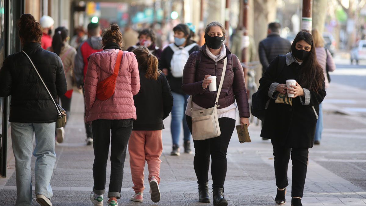 Covid en Mendoza: se mantuvo la cantidad de contagios en la última semana.