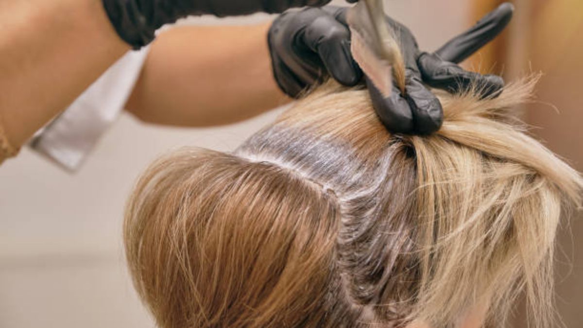 Dile adiós a las canas con este innovador color de tinte.