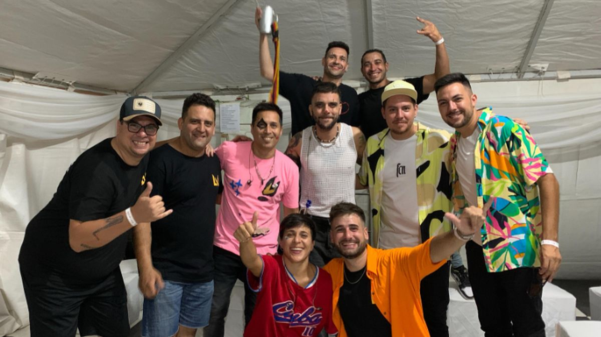 De todas las bandas. Backstage del 
