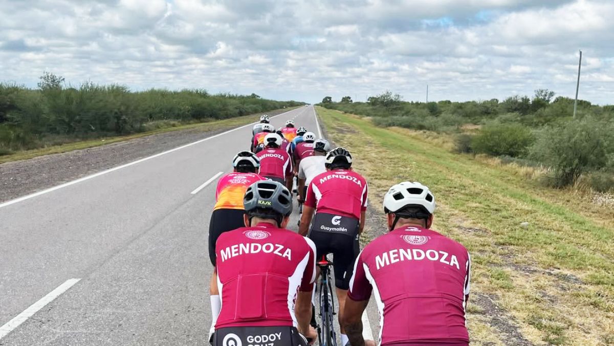 El equipo mendocino de ciclismo listo para el Argentino de Ruta 2026 de Río Cuarto