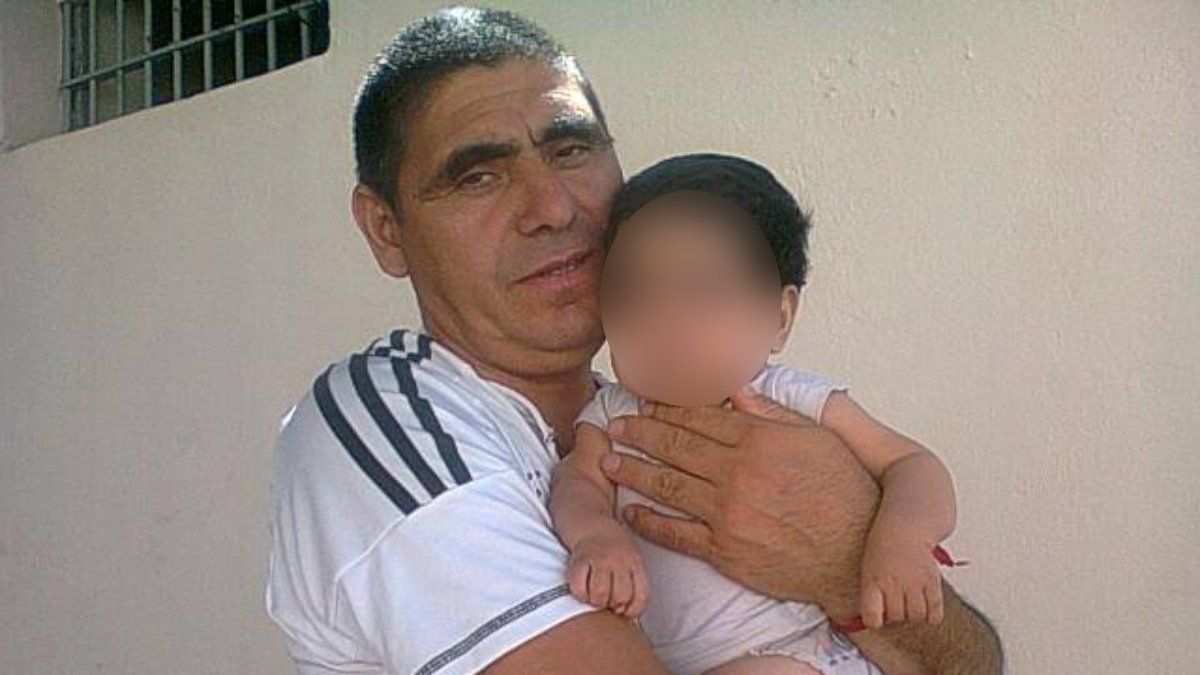 Juan Carlos Otubello y uno de los hijos que tuvo intramuros.