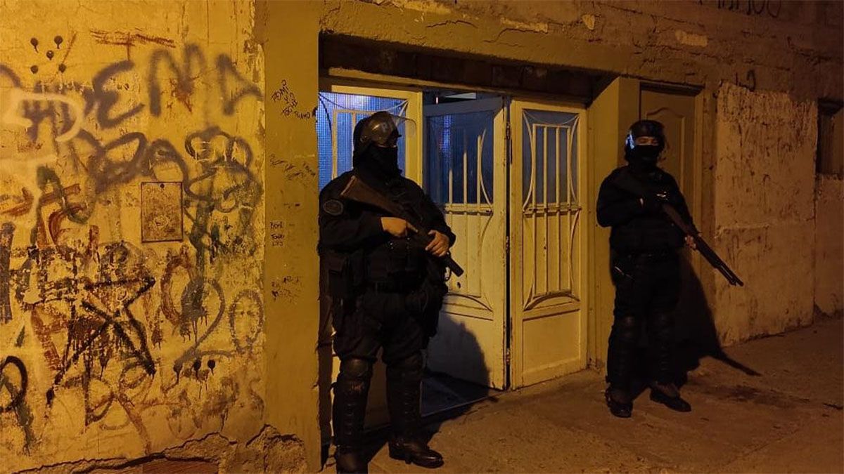 La Policía Federal hizo allanamientos en Godoy Cruz por una investigación por&nbsp; narcotráfico.