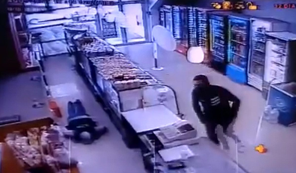 Tres delincuentes se llevaron todo lo que pudieron de la panificadora La Abadía de Godoy Cruz y quedaron filmados