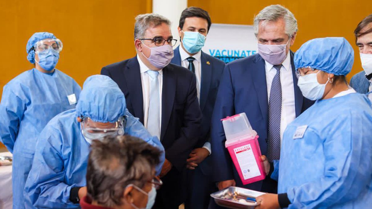 El presidente Alberto Fernández junto al gobernador de Catamarca, Raúl Jalil.