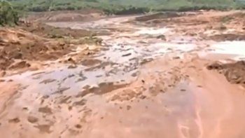 Evacuaron dos pueblos en Brasil por la posible rotura de otro dique