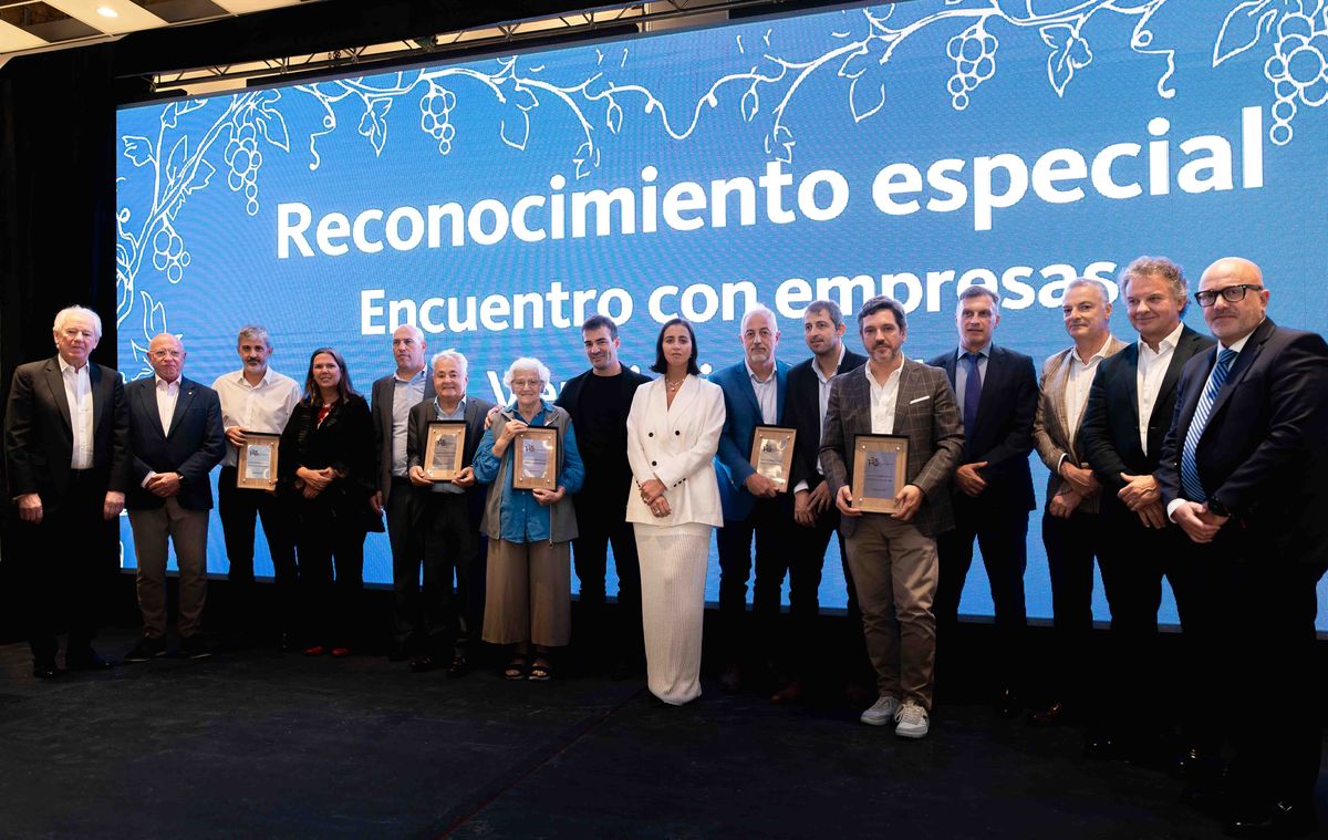 Grupo Lorenzo, el conglomerado de concesionarios automotores más importante de Cuyo, fue distinguido como la empresa líder en operaciones de venta de automóviles financiadas a través del programa del Banco Nación. Grupo Lorenzo, el conglomerado de concesionarios automotores más importante de Cuyo, fue distinguido como la empresa líder en operaciones de venta de automóviles financiadas a través del programa del Banco Nación.