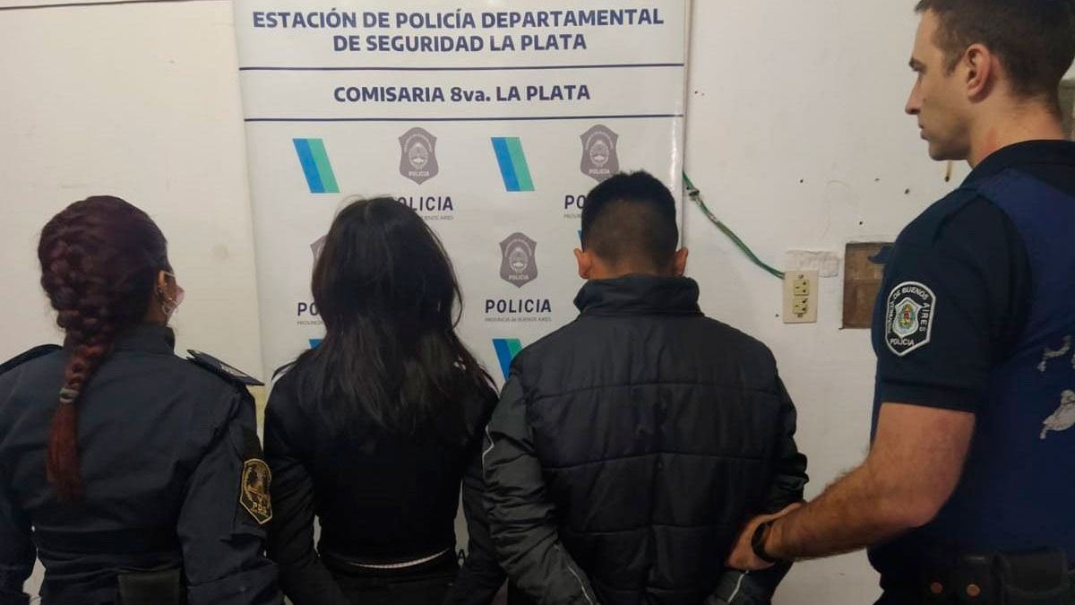 Un hombre y una mujer fueron aprendidos con dosis de LSD y marihuana, en La Plata.