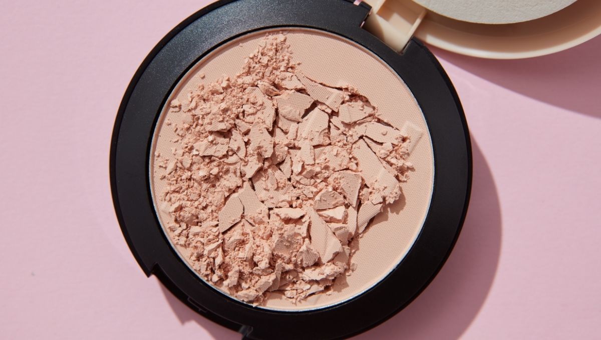 Polvo compacto (imagen ilustrativa). Polvo compacto (imagen ilustrativa). 