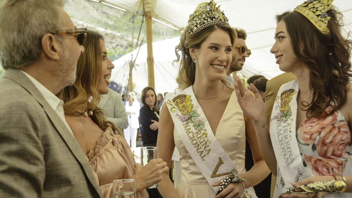 Como cada año los anfitriones del encuentro son el presidente de Fundación Grupo América Daniel Vila y su esposa, la conductora Pamela David. Y participan la Reina Nacional y Virreina electas como parte de su primera actividad oficial. Como cada año los anfitriones del encuentro son el presidente de Fundación Grupo América Daniel Vila y su esposa, la conductora Pamela David. Y participan la Reina Nacional y Virreina electas como parte de su primera actividad oficial.