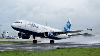 Partió el primer vuelo de línea de EEUU a Cuba desde 1961