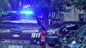 Denunció el robo de su auto y murió al caer de un móvil policial