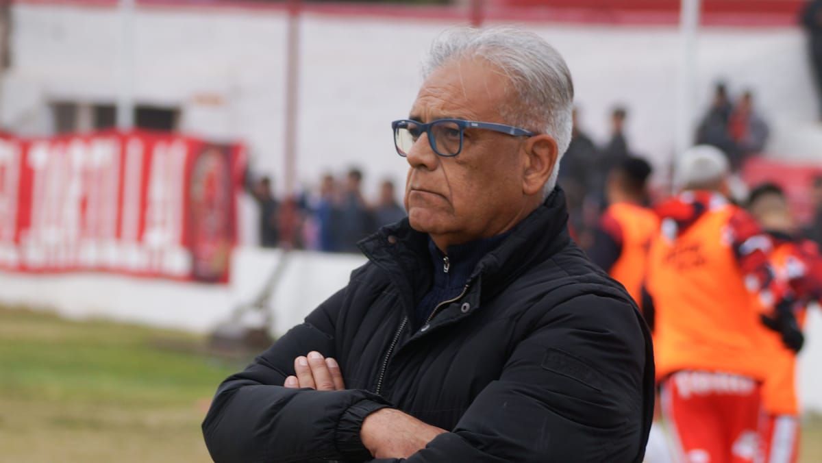 Aldo Bolado es el entrenador de Huracán Las Heras. Aldo Bolado es el entrenador de Huracán Las Heras.