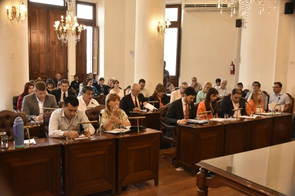 Harán un centro de convenciones en la ex fábrica de Cemento Portland