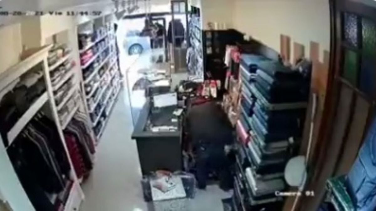 Grave asalto. Un hombre asaltó y golpeó salvajemente una vendedora.