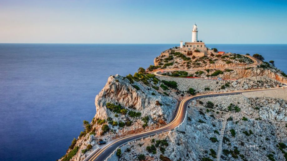 El pueblo pesquero de Mallorca más encantador de todo España con alucinantes calas. El pueblo pesquero de Mallorca más encantador de todo España con alucinantes calas.