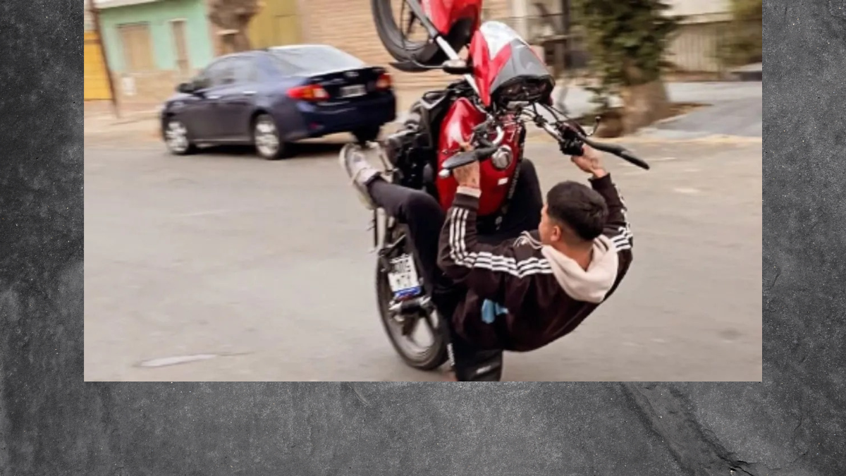 El motociclista influencer que fue detenido.