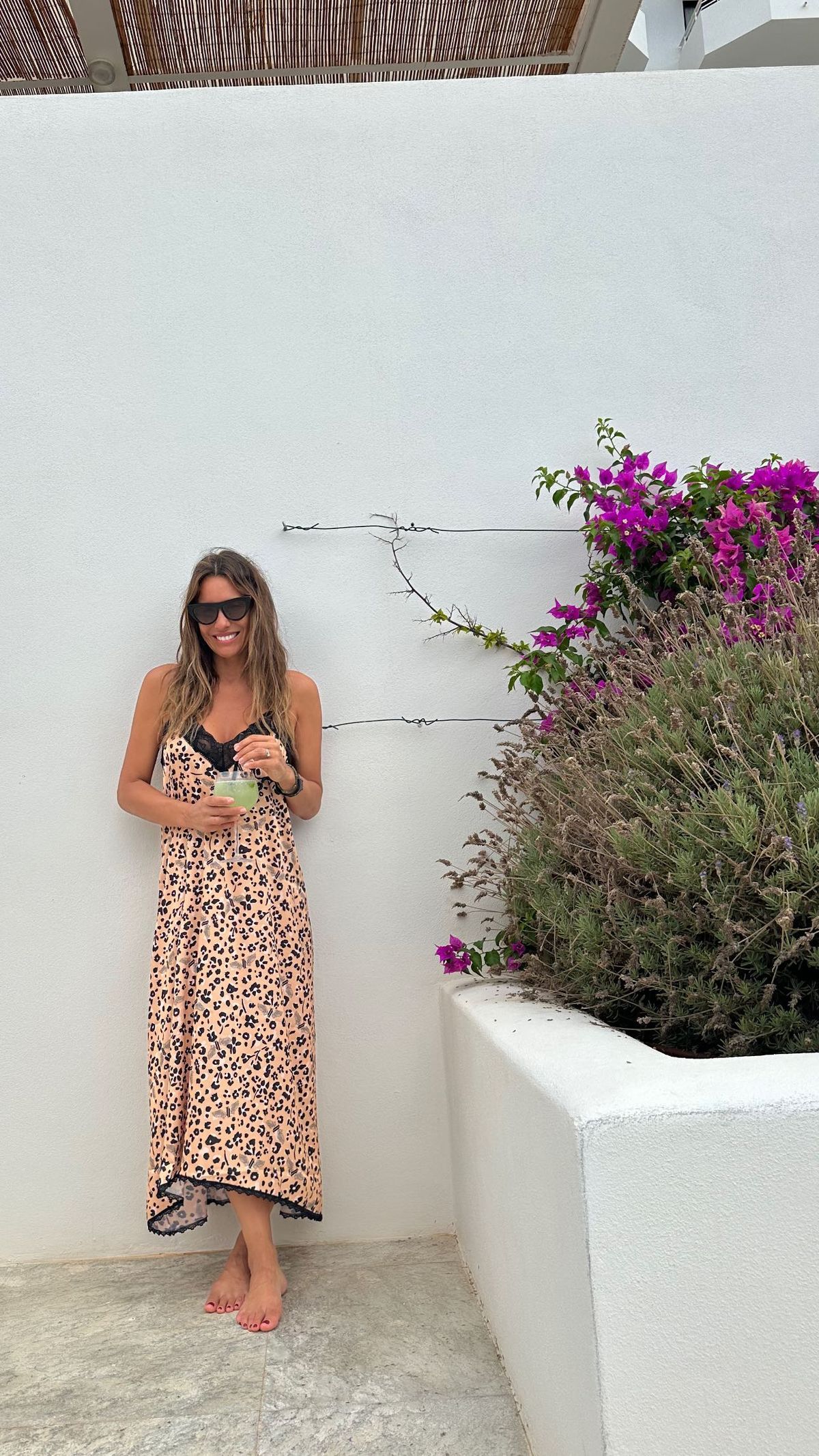 A sus 46 años, Pampita es la reina del animal print y anticipa la primavera: lencero, transparencias y más.