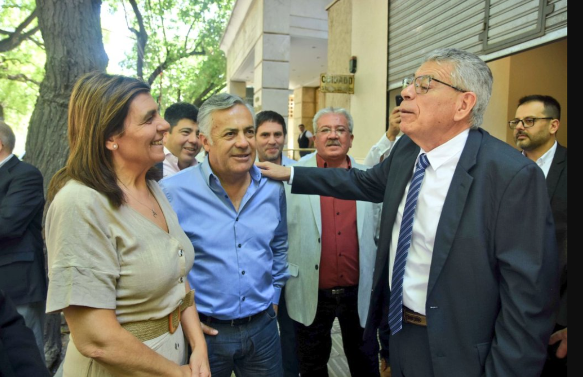 Mariana Juri, Alfredo Cornejo y Humberto Montivero, secretario general del gremio de gastronómicos de Mendoza. Los une el rechazo a la ley de Alcohol Cero al Volante.