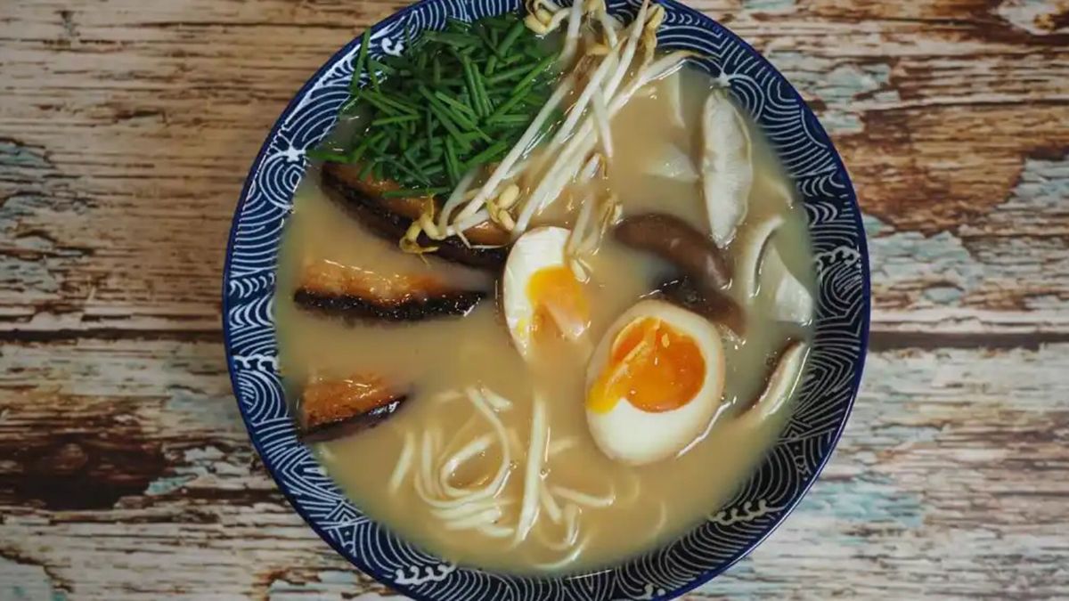 El ramen oriental puede ser elaborado con distintos caldos que le aportan un sabor muy especial El ramen oriental puede ser elaborado con distintos caldos que le aportan un sabor muy especial