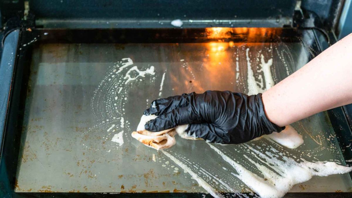 Hay trucos caseros capaces de eliminar por completo la grasa del horno.