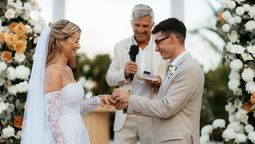 El conductor e influencer de viajes Agustín Neglia organizó una boda de tres días en el Caribe.