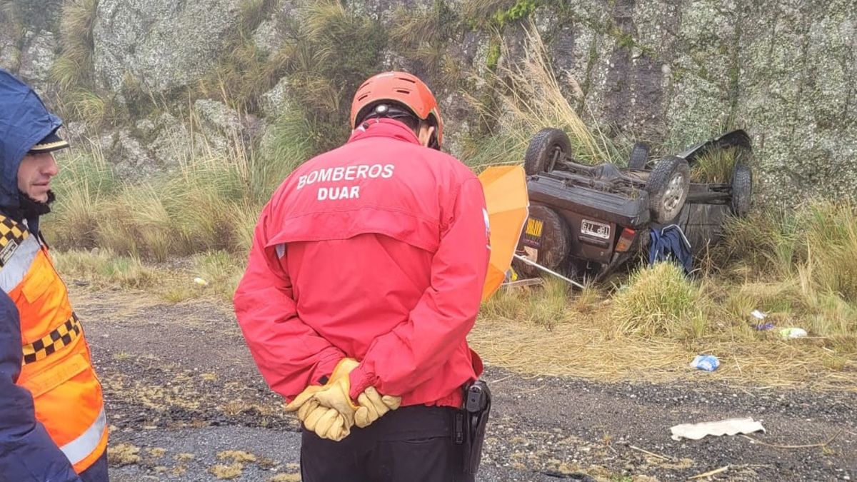 El conductor de la camioneta, un mendocino de 78 años, murió al volcar la camioneta y su esposa resultó ilesa