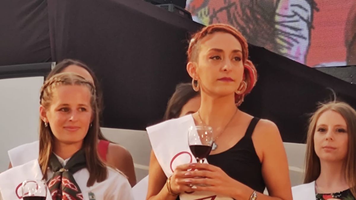 El año pasado, y tras una disputa que terminó en la Justicia, Guaymallén tuvo su representante: Natalia Mercery, madre y de 35 años. Fue electa en una competencia donde no se difundieron imágenes de las aspirantes ni tampoco sus identidades. El año pasado, y tras una disputa que terminó en la Justicia, Guaymallén tuvo su representante: Natalia Mercery, madre y de 35 años. Fue electa en una competencia donde no se difundieron imágenes de las aspirantes ni tampoco sus identidades.