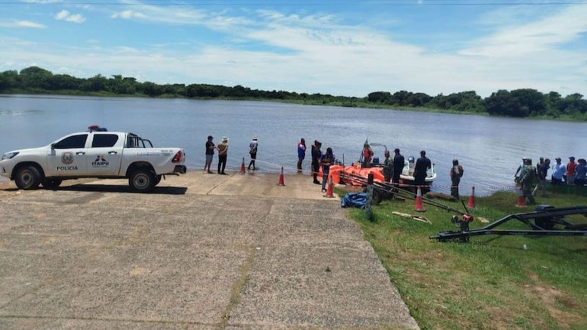 Tragedia en el agua: paseaban en lancha y tres personas se terminaron ahogando