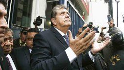 El ex presidente de Perú Alan García se disparó cuando iba a ser detenido