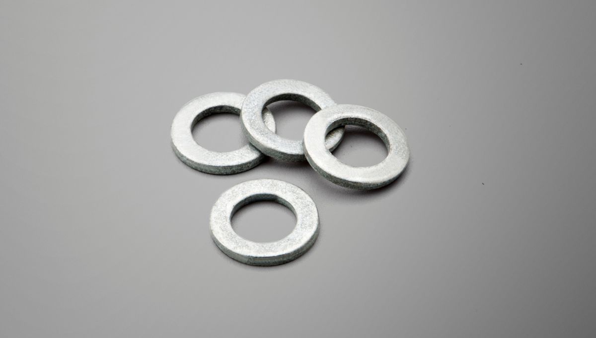 Usando un par de arandelas podrás crear un hermoso collar 