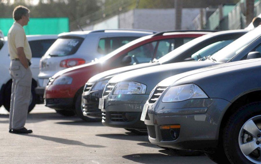 Fuerte caída en la venta de autos usados